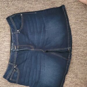 Revolution by ricki's brooke short size 30